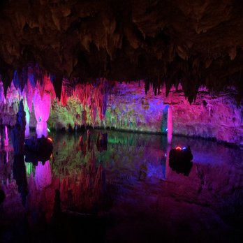 Meramec Caverns - Reflecting pool - Tours Near Me - Sullivan, Missouri