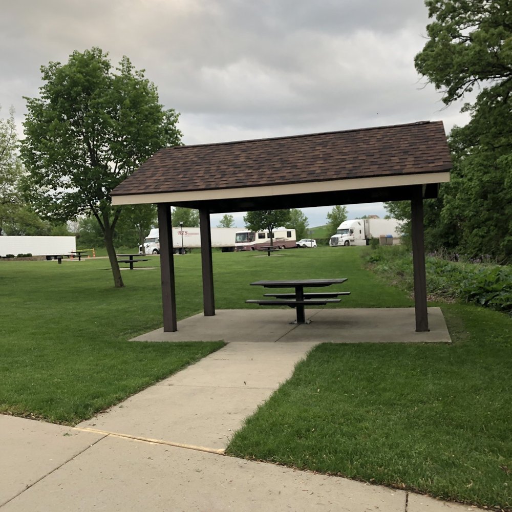 Rest Area 13 - Covered picnic table - Rest Stops Near Me Rest Area 13 - Covered picnic table - Rest Stops Near Me