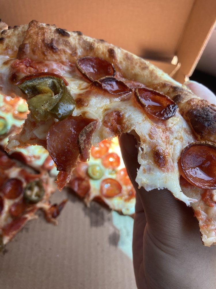 BLONDIES PIZZA Updated September 2024 499 Cornwall Rd, Oakville