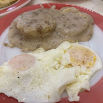 Donna's Restaurant - Biscuits and gravy with 2 over easy eggs - Breakfast & Brunch Near Me - Corning, New York