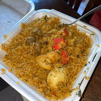 Bismillah Kabob N Curry Cafe - Chicken tikka, regular chicken, and beef ????? When all I ordered was a Chicken Tikka Biryani - Indian Near Me - Warren, Michigan