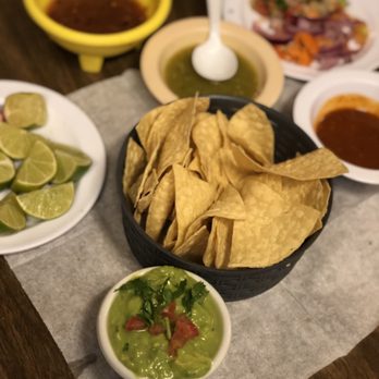 Arturo's Tacos - Chips and guacamole - Tacos Near Me - Bloomington, California