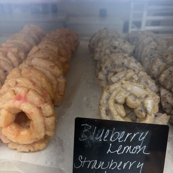 DailyO Donuts - Cute little spot I finally had a chance to grab a donut  at for breakfast. - Donuts Near Me - Atlanta, Georgia
