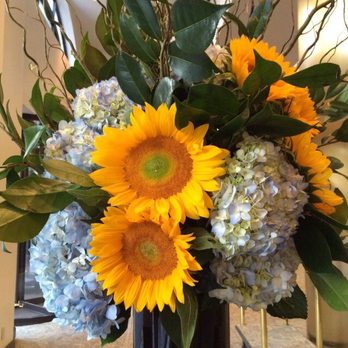 Jodi Zimmerman Designs - One of my favorite arrangements. Posted 11/20/17 - Florists Near Me - New York, New York Jodi Zimmerman Designs - One of my favorite arrangements. Posted 11/20/17 - Florists Near Me - New York, New York