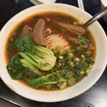 Din Tai Fung - Braised Beef Noodle Soup - Taiwanese Near Me - Arcadia, California Din Tai Fung - Braised Beef Noodle Soup - Taiwanese Near Me - Arcadia, California