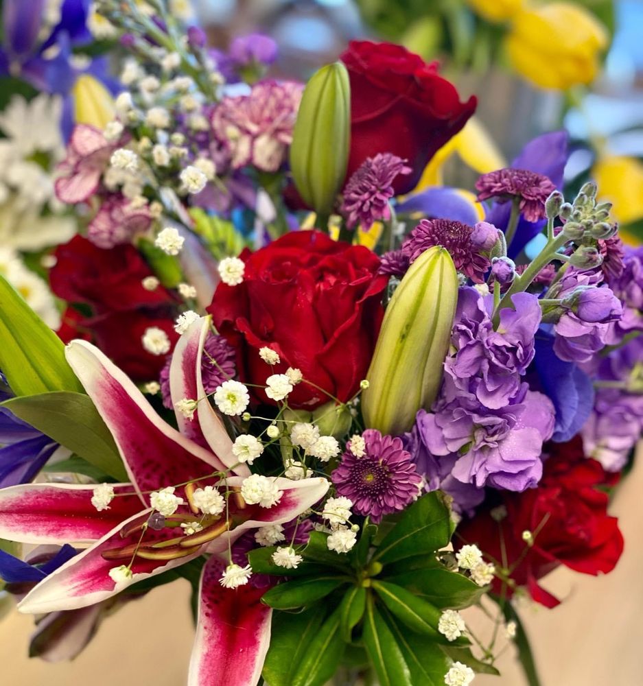 FLOWERS BY LIZ Updated August 2024 Indian Trl, North Carolina