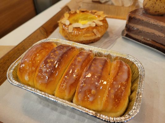 Paris Baguette by null