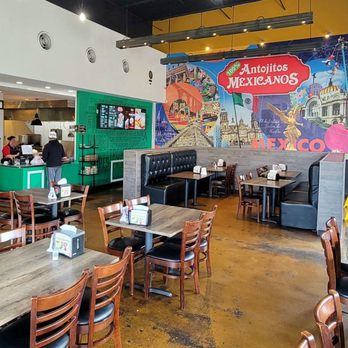 100% Antojitos Mexicanos - Inside - Mexican Near Me - Edinburg, Texas