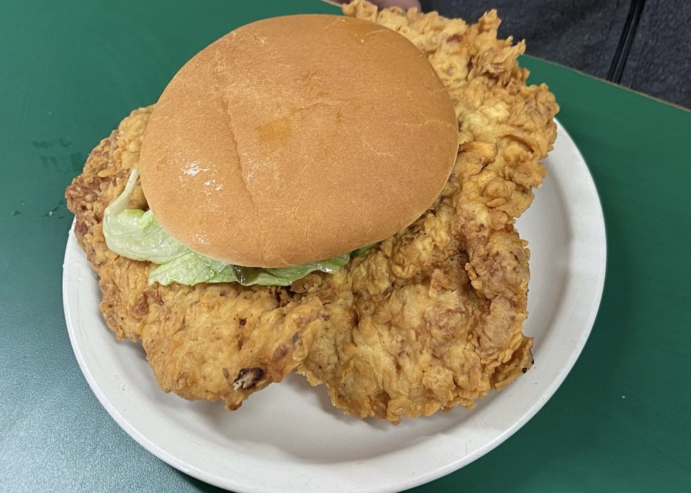 THE CADDYSHACK Updated September 2024 2102 E Main St, Petersburg