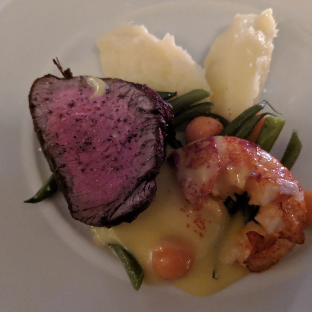 Fleurie Restaurant - Le surf et turf - French Near Me - Charlottesville, Virginia