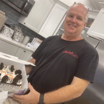 Henley's Floor & Home Pros - This guy sees the project through, period. - Flooring Near Me - Surprise, Arizona Henley's Floor & Home Pros - This guy sees the project through, period. - Flooring Near Me - Surprise, Arizona