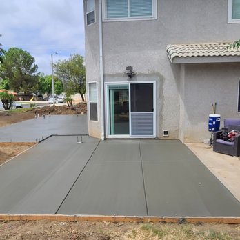 Valiant Constructors - a concrete patio being built - General Contractors Near Me Valiant Constructors - a concrete patio being built - General Contractors Near Me