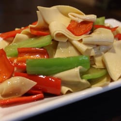 Shanshuijian - 尖椒干豆腐