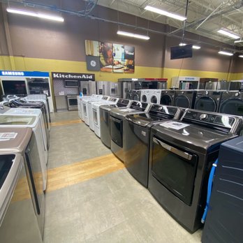 Electronic Express - Washer and dryer section of Spring Hill's appliance section - Electronics Near Me - Spring Hill, Tennessee