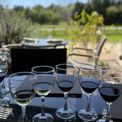 Petros Winery - Flight