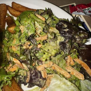 Le Pub Saint-Alexandre - soggy salad and not cold - Pubs Near Me - Quebec City, Quebec Le Pub Saint-Alexandre - soggy salad and not cold - Pubs Near Me - Quebec City, Quebec