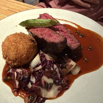 Glen Ellen Star - Wagyu zabuton - New American Near Me - Glen Ellen, California Glen Ellen Star - Wagyu zabuton - New American Near Me - Glen Ellen, California