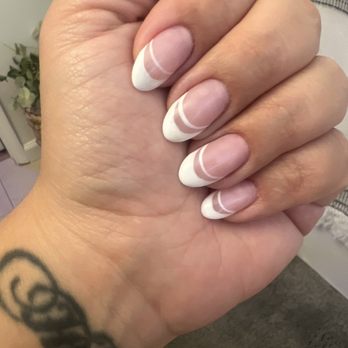 Naild It London - Nail Salons Near Me - Glendale, California