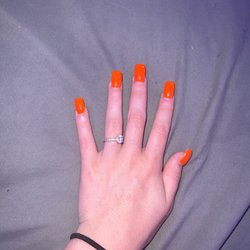 Kim Nails & Spa - my middle finger the nail is fatter than the rest