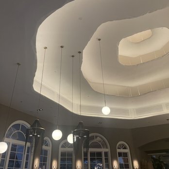 Knife & Spoon - Atmosphere - Seafood Near Me - Orlando, Florida