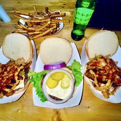 DK Burgers - Deluxe Bbq Burger