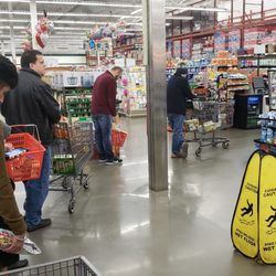 WinCo Foods - Lovely line for the self checkout.