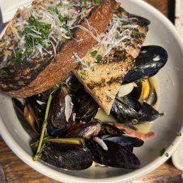 Black Mediterranean Mussels