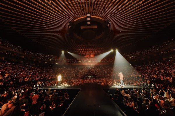 Oakland Arena by null