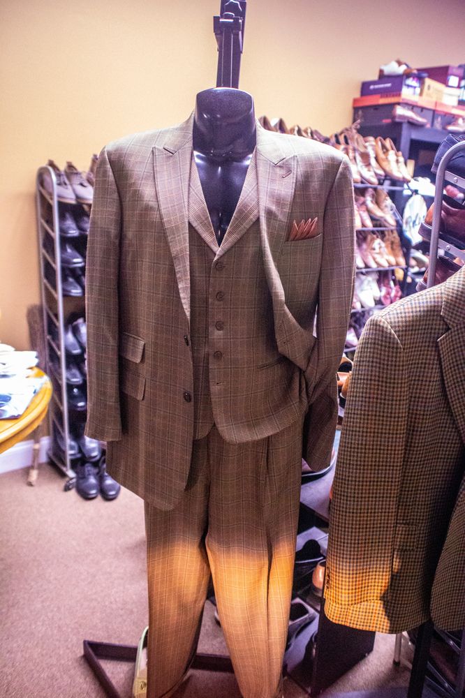 GRAYLIN’S SUITS & MORE 1708 Old Towne Rd, Charleston, South Carolina