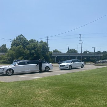 R S LEWIS & SONS FUNERAL HOME - Updated January 2026 - 2944 Walnut ...