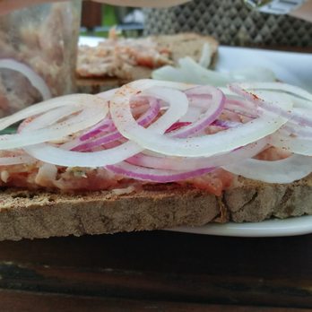 Zabo Linde - Köstlich: "Bradwoschtkhäckbrod", die köstliche Füllung fränkischer Würstchen aufs Brot - Beer Garden Near Me - Nuremberg, BY Zabo Linde - Köstlich: "Bradwoschtkhäckbrod", die köstliche Füllung fränkischer Würstchen aufs Brot - Beer Garden Near Me - Nuremberg, BY