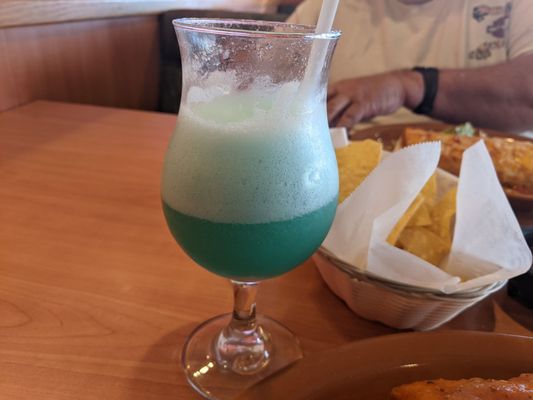 Tres Amigos (Lincolnway) by null