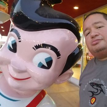 Bob's Big Boy Broiler - American Near Me - Downey, California