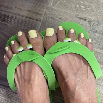 Noa Nails and Spa - Nail Salons Near Me - Mount Pleasant, South Carolina