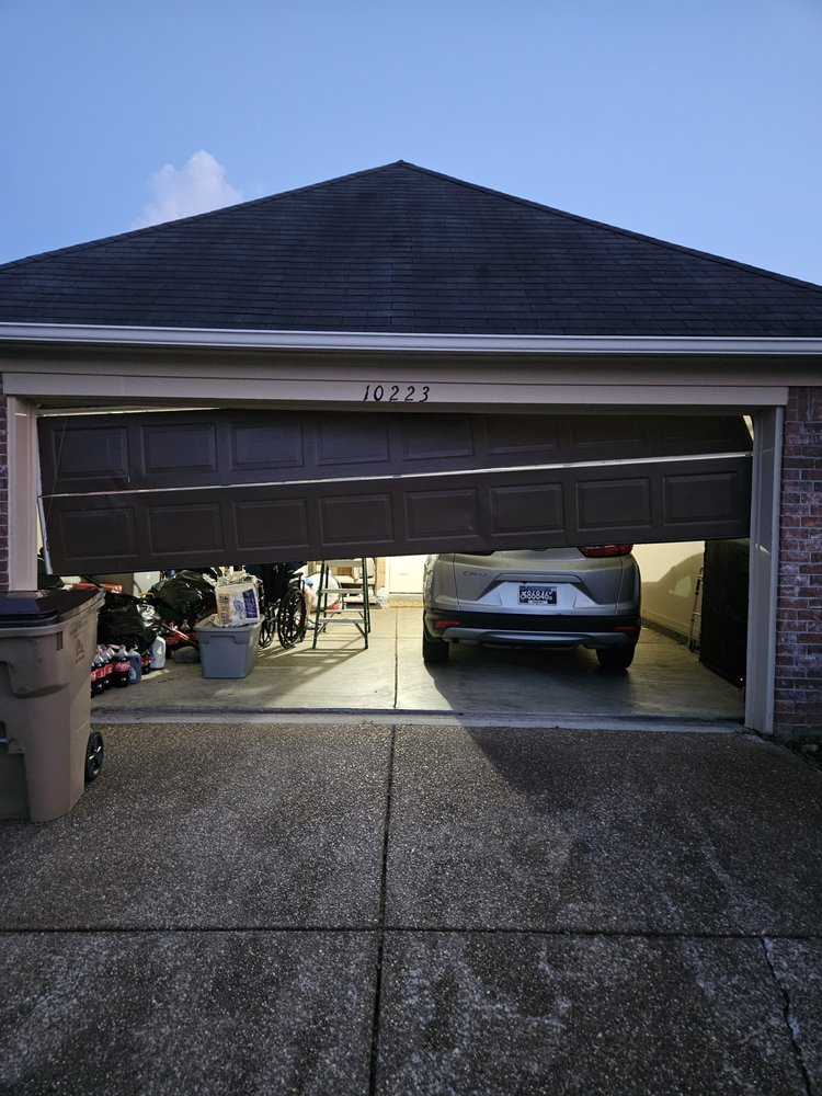 Anderson Blackburn Garage Door Service - Garage Door Contractor in Marion, AR