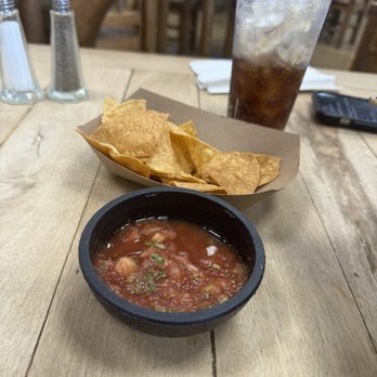 Taqueria El Rodeo - Chips and salsa - Mexican Near Me - Los Banos, California Taqueria El Rodeo - Chips and salsa - Mexican Near Me - Los Banos, California