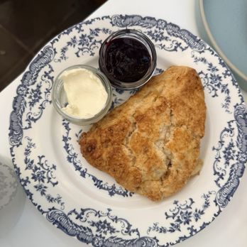 Sunflower Caffe - Ginger scone - so soft and flavorful! - Coffee & Tea Near Me - Sonoma, California