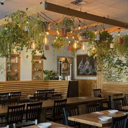 Lanna Thai Restaurant - Interior