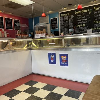 Praline's Ice Cream - The inside - Ice Cream & Frozen Yogurt Near Me - Berlin, Connecticut