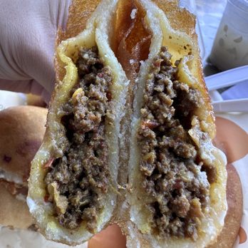 Pa' Paraguana - Molida empanada - Empanadas Near Me - Kissimmee, Florida Pa' Paraguana - Molida empanada - Empanadas Near Me - Kissimmee, Florida