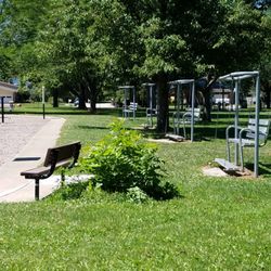George E Lommel Park - Bench swings