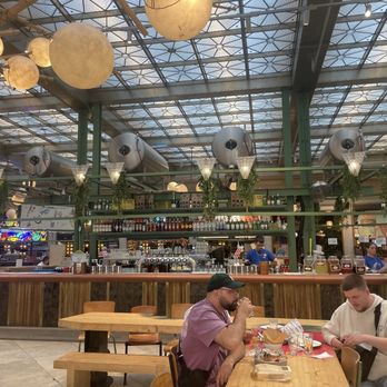 Wolf - Bar - Food Court Near Me - Brussel, BRU Wolf - Bar - Food Court Near Me - Brussel, BRU