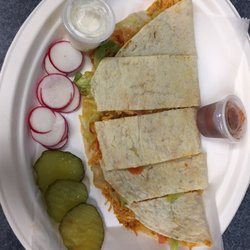 J&J Brothers Tacos - Quesadilla de pollo