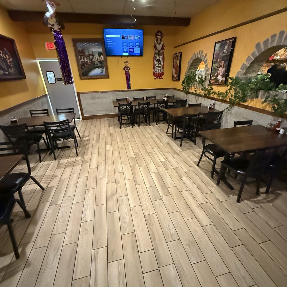 Do2 Sabores - One of the two dining areas - Mexican Near Me - Columbus, Ohio Do2 Sabores - One of the two dining areas - Mexican Near Me - Columbus, Ohio