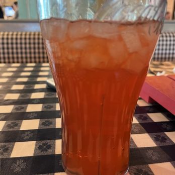 Mia's Table - Strawberry Lemonade - American Near Me - Webster, Texas Mia's Table - Strawberry Lemonade - American Near Me - Webster, Texas