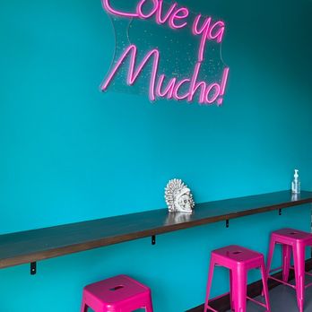 Taco Mucho - Bar seating - Tacos Near Me - Oak Park, Illinois