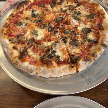 Kizza Pizza - Cheese round with mushrooms. - Pizza Near Me - Cedar Park, Texas