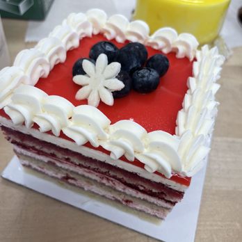 Bao's Pastry - Berry opera cake. Disappointingly dry. - Patisserie/Cake Shop Near Me - Valparaiso, Indiana