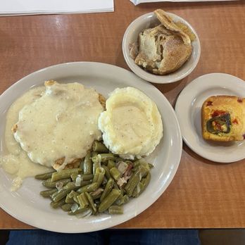 Luby's - Chicken Fried Chicken Combo, Jalapeño Cornbread and Apple Cobbler - American Near Me - Fort Worth, Texas Luby's - Chicken Fried Chicken Combo, Jalapeño Cornbread and Apple Cobbler - American Near Me - Fort Worth, Texas