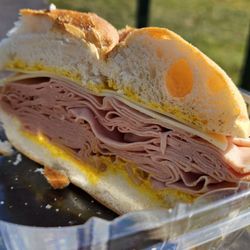 Ray's Helova Deli & Discount Beverage Center - Bologna Sandwich with cheese